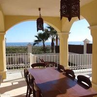 Дом на первой линии моря/озера в Испании, Андалусия, 220 кв.м.