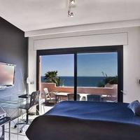 Apartment at the first line of the sea / lake in Spain, Andalucia, 225 sq.m.