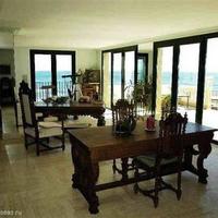 Дом на первой линии моря/озера в Испании, Андалусия, 400 кв.м.