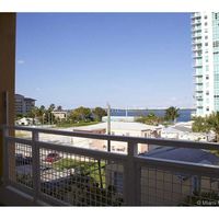 Apartment in the USA, Florida, Miami, 140 sq.m.