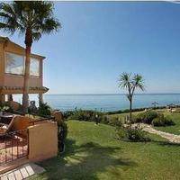Townhouse at the first line of the sea / lake in Spain, Andalucia, 124 sq.m.