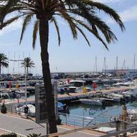 Квартира на первой линии моря/озера в Испании, Андалусия, 75 кв.м.