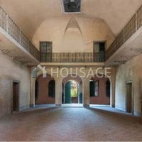 Villa in Italy, 2500 sq.m.