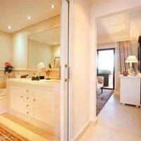 Апартаменты на первой линии моря/озера в Испании, Андалусия, 193 кв.м.