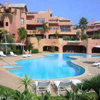 Дом на первой линии моря/озера в Испании, Андалусия, 475 кв.м.