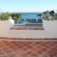 Вилла на первой линии моря/озера в Испании, Андалусия, 376 кв.м.