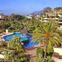 Penthouse at the first line of the sea / lake in Spain, Andalucia, 390 sq.m.