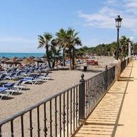 Townhouse at the first line of the sea / lake in Spain, Andalucia, 190 sq.m.