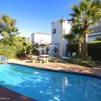 Вилла на второй линии моря/озера в Испании, Андалусия, 241 кв.м.