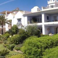 Квартира на первой линии моря/озера в Испании, Андалусия, 139 кв.м.