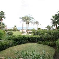 Квартира на первой линии моря/озера в Испании, Андалусия, 139 кв.м.