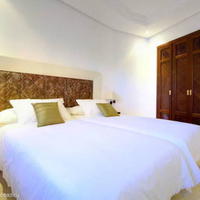 Flat at the first line of the sea / lake in Spain, Andalucia, 174 sq.m.