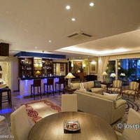 Flat at the first line of the sea / lake in Spain, Andalucia, 580 sq.m.