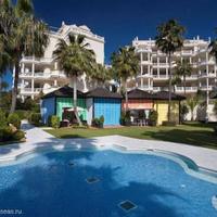 Flat at the first line of the sea / lake in Spain, Andalucia, 580 sq.m.