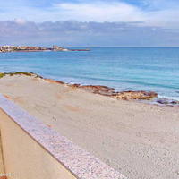 Townhouse at the first line of the sea / lake in Spain, Comunitat Valenciana, Alicante, 110 sq.m.