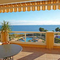 Apartment at the first line of the sea / lake in Spain, Comunitat Valenciana, Alicante, 120 sq.m.