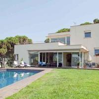 Villa in Spain, Catalunya, Begur, 400 sq.m.