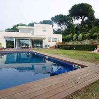 Villa in Spain, Catalunya, Begur, 400 sq.m.