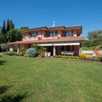 Вилла в Италии, Гарда, 300 кв.м.