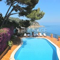 Вилла в Испании, Каталония, Льорет-де-Мар