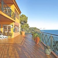 Вилла в Испании, Каталония, Льорет-де-Мар