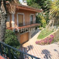 Вилла в Испании, Каталония, Льорет-де-Мар