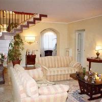 Villa in Italy, Palau, 550 sq.m.