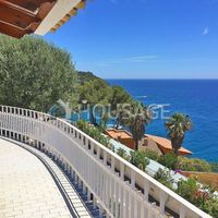 Villa in Spain, Catalunya, Lloret de Mar, 274 sq.m.