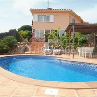 Вилла в Испании, Каталония, Жирона, 300 кв.м.