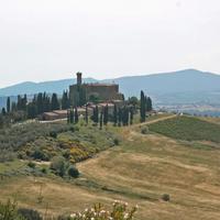 Вилла в центре города в Италии, Пьенца, 1000 кв.м.