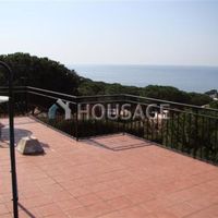 Вилла в Испании, Каталония, Льорет-де-Мар, 258 кв.м.