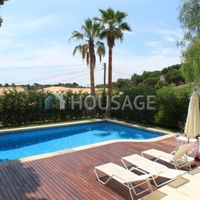 Вилла в Испании, Каталония, Льорет-де-Мар, 300 кв.м.