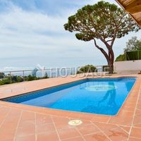 Вилла в Испании, Каталония, Льорет-де-Мар, 400 кв.м.