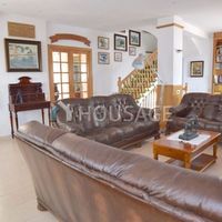 Вилла в Испании, Каталония, Льорет-де-Мар, 400 кв.м.