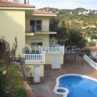 Вилла в Испании, Каталония, Льорет-де-Мар, 300 кв.м.