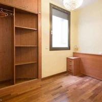 Flat in the city center in Spain, Catalunya, Barcelona, 130 sq.m.