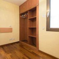 Flat in the city center in Spain, Catalunya, Barcelona, 130 sq.m.