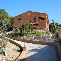 Вилла в Испании, Каталония, Льорет-де-Мар, 170 кв.м.