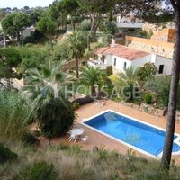 Вилла в Испании, Каталония, Льорет-де-Мар, 100 кв.м.