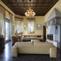 Вилла на первой линии моря/озера в Италии, Варезе, 758 кв.м.