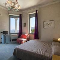 Вилла на первой линии моря/озера в Италии, Варезе, 758 кв.м.