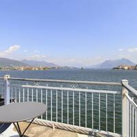 Вилла на первой линии моря/озера в Италии, Варезе, 758 кв.м.