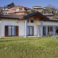 Villa in Italy, Varese, 422 sq.m.