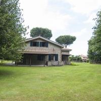 Villa in the suburbs in Italy, Lazio, San Donnino, 600 sq.m.