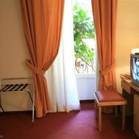 Отель (гостиница) в центре города в Италии, Лацио, Сан-Донино, 600 кв.м.