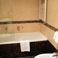 Отель (гостиница) в центре города в Италии, Лацио, Сан-Донино, 600 кв.м.