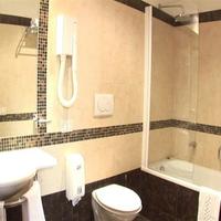 Отель (гостиница) в центре города в Италии, Лацио, Сан-Донино, 600 кв.м.