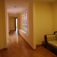 Office in the city center in Italy, Lazio, San Donnino, 250 sq.m.