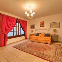 Villa in Spain, Andalucia, 590 sq.m.