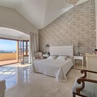 Villa in Spain, Andalucia, 590 sq.m.